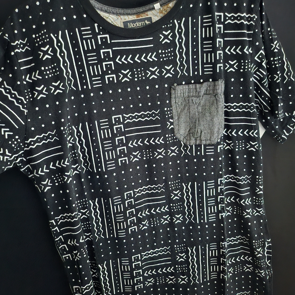 Modern Amusement Graphic T-Shirt